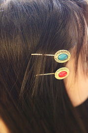 波西米亚风情点睛之笔 韩版小巧圆形宝石发夹热销探秘